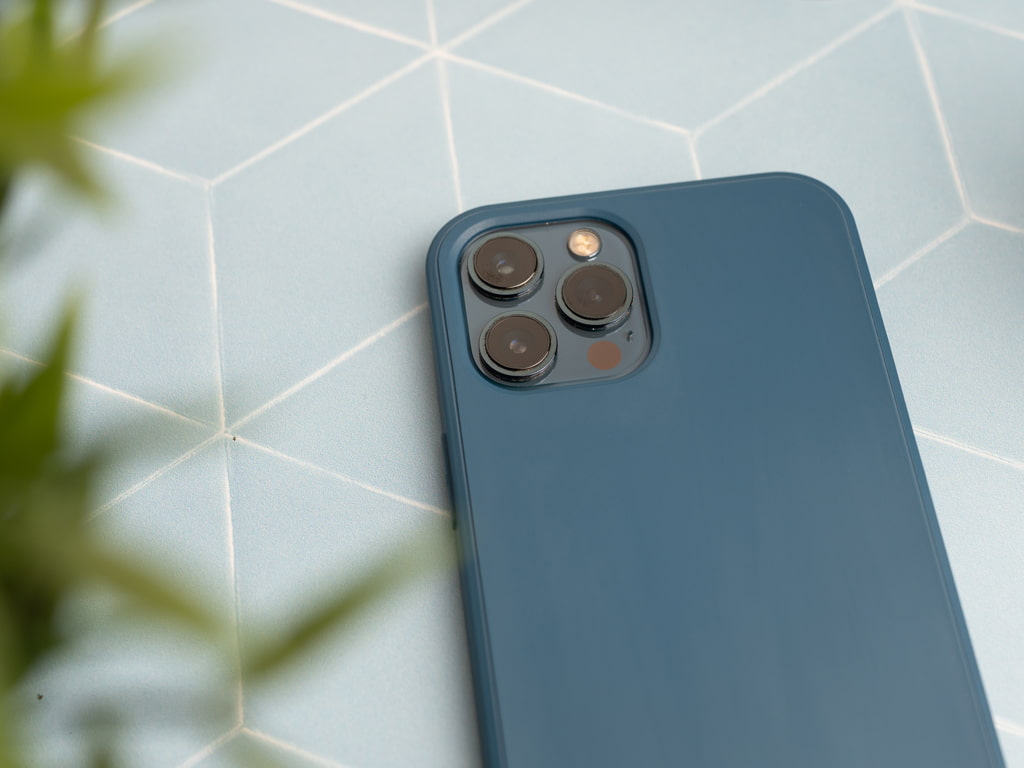 Silikonový kryt na iPhone 12 a iPhone 12 Pro s podporou MagSafe - Modrý 3